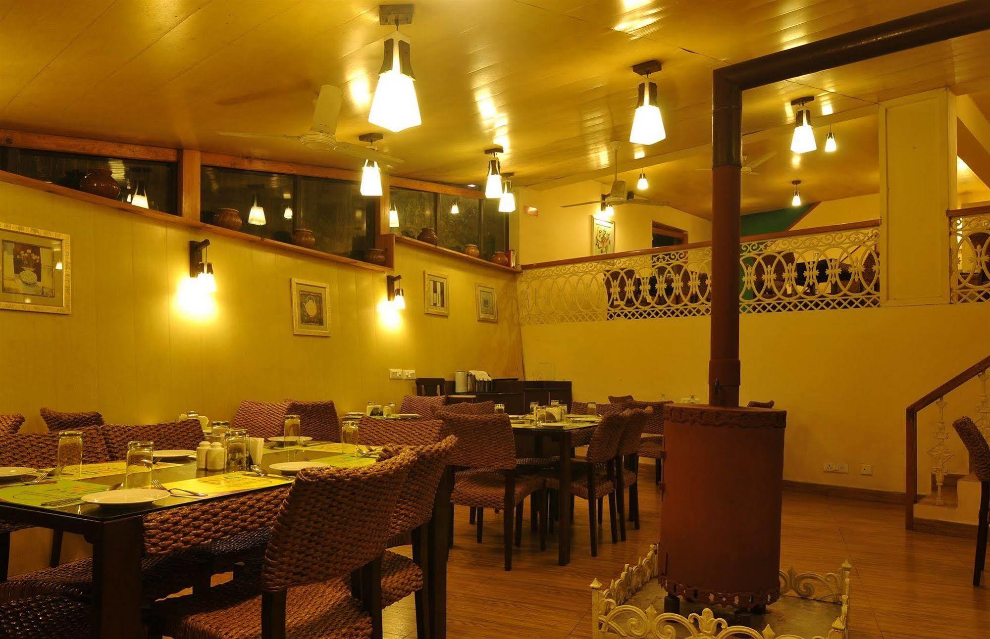 Hotel Club Mahindra Mussoorie Zewnętrze zdjęcie